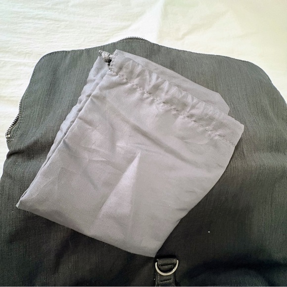 Lululemon | Rise & Shine Backpack | Black | EUC - Picture 9 of 11